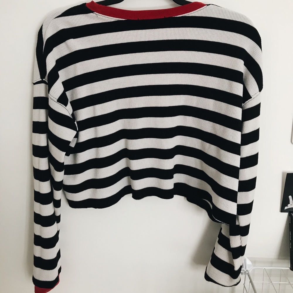 Sweater Crop Top - Picture 3 of 3